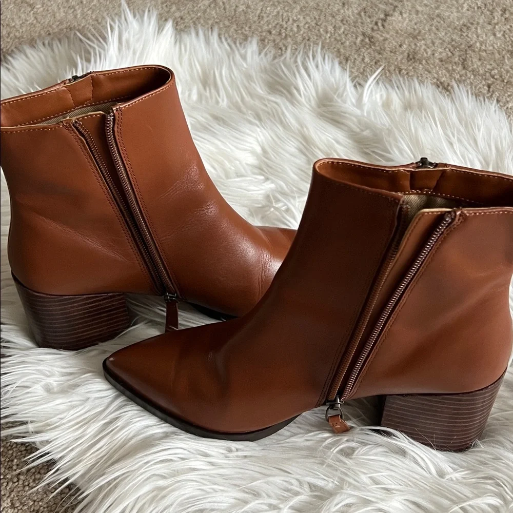 Linea Paolo Block Heel Pointed Toe Cognac Ankle Boots Size 8 1/2